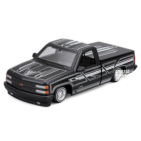 1993 Chevrolet 454 SS Pickup Truck 1:24 Scale Diecast Model Black by Maisto 32550 (NO BOX)