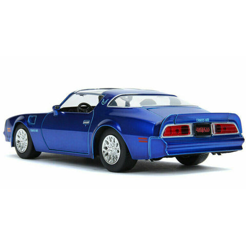 Hollywood Rides Pennywise and Henry Bower's 1977 Pontiac Firebird with Figures 1:24 Scale Diecast Model Blue by Jada 31118