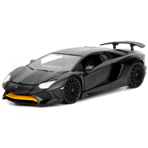 Hyper Spec 2017 Lamborghini Aventador SV LP750-4 1:24 Scale Diecast Model Black/Yellow by Jada 99324