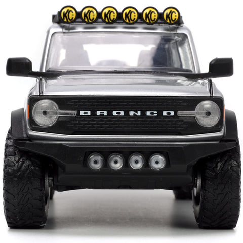Just Trucks 2021 Ford Bronco w/ Extra Wheels 1:24 Scale Diecast Model KC HiLites Metallic Silver by Jada 33852