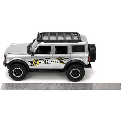 Just Trucks 2021 Ford Bronco w/ Extra Wheels 1:24 Scale Diecast Model KC HiLites Metallic Silver by Jada 33852