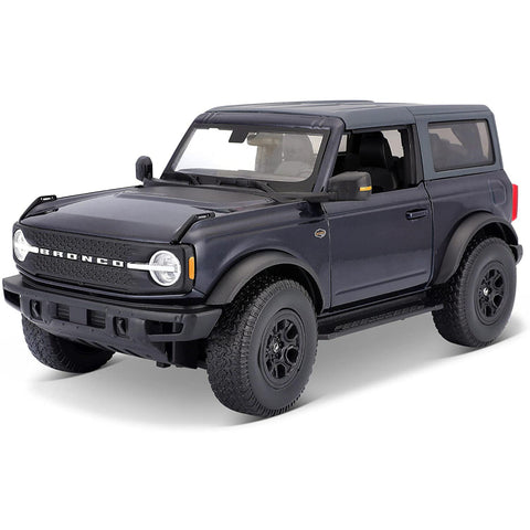 Maisto Special Edition 2021 Ford Bronco Wildtrak 1:18 Scale Diecast Model Dark Blue Metallic by Maisto 31456