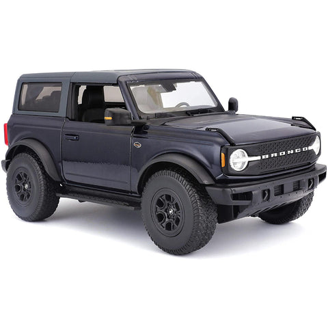 Maisto Special Edition 2021 Ford Bronco Wildtrak 1:18 Scale Diecast Model Dark Blue Metallic by Maisto 31456