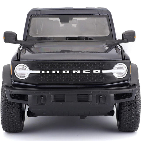 Maisto Special Edition 2021 Ford Bronco Wildtrak 1:18 Scale Diecast Model Dark Blue Metallic by Maisto 31456