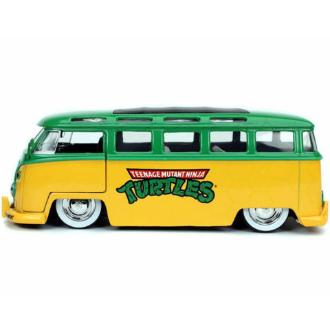 TMNT Teenage Mutant Ninja Turtles 1962 Volkswagen Bus 1:24 Scale Diecast Model with Leonardo Figure by Jada 31786