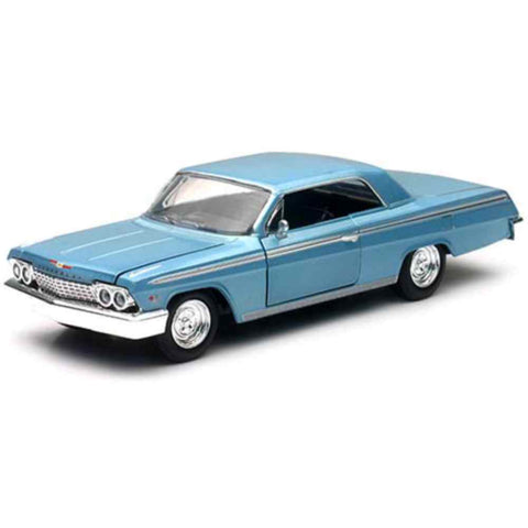 1962 Chevrolet Impala SS Hard Top 1:24 Scale Diecast Model Blue by New Ray 71843