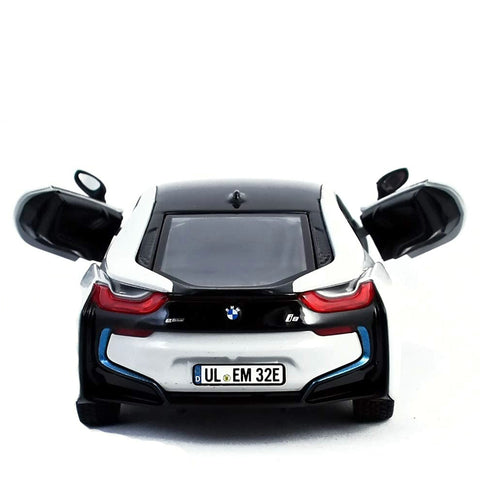 2018 BMW i8 1:24 Scale Diecast Model White by Motor Max 79359 BENZ