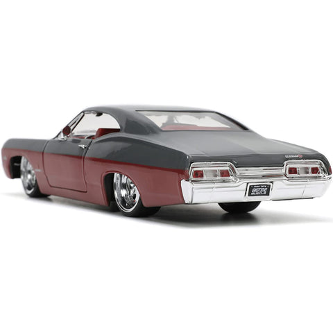 Bigtime Muscle 1967 Chevrolet Impala SS 1:24 Scale Diecast Model Gray by Jada 33864