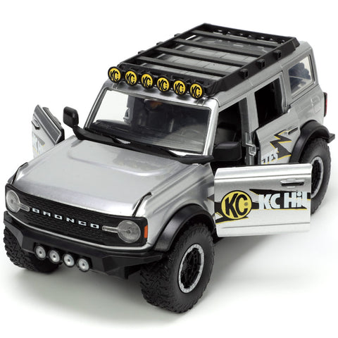 Just Trucks 2021 Ford Bronco w/ Extra Wheels 1:24 Scale Diecast Model KC HiLites Metallic Silver by Jada 33852